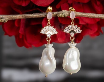 Gold big pearl earrings Earrings minimalist Baroque pearls earrings Pearl bridal earrings Pink crystals earrings Handmade pink earrings