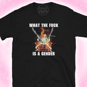 WTF ES UN GÉNERO divertido orgullo, nb camiseta trans, bandera no binaria calavera inspirada en heavy metal, merchandising orgullo agresivo, agénero queer género queer