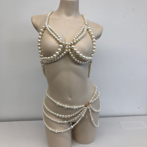 Vintage pearl necklace body with pearl harness set