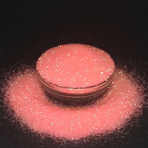 Coral Sands Coral farbige fluoreszierende fein funkelnde Polyester Kosmetik Glitter Crafting Becher Nägel