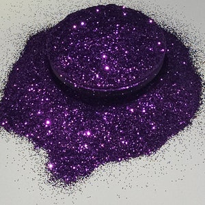 Scandalous violet scintillant coupe fine en polyester scintillant cosmétiques scintillants gobelets à fabriquer des ongles