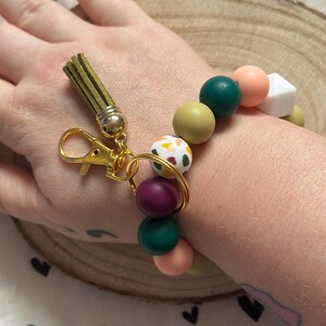 Llavero de pulsera con cuentas de silicona estilo mosaico y cierre de mosquetón - llavero