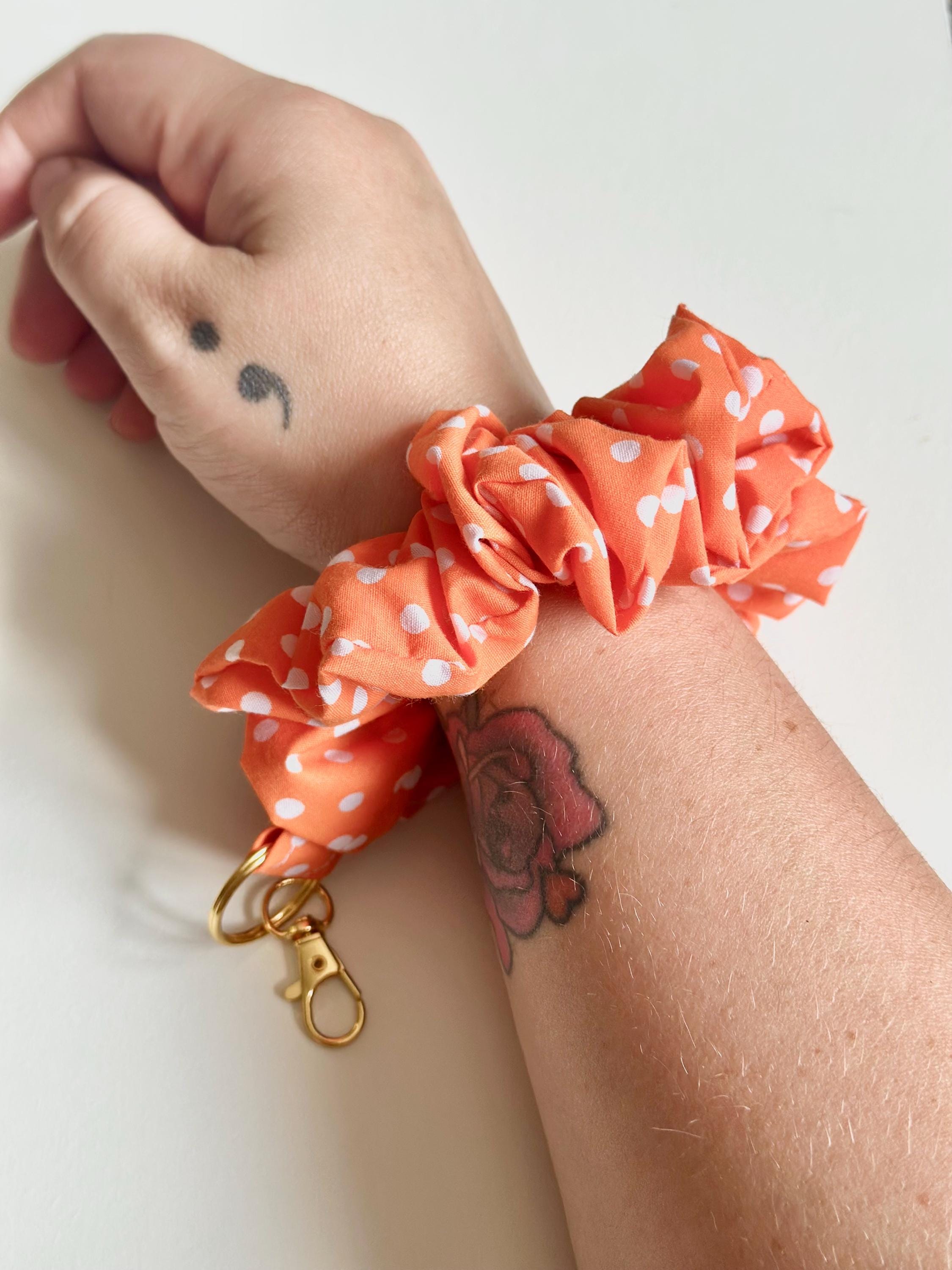 Fruitful Jewelry Scrunchie Keychain Wristlet, Stretchy Key Chain For Car Keys, Cute Scrunchie Wrist Bracelet Stretchy Wrist Keychai For Women Men