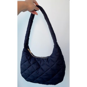 Viral COS quilted bag inspired puffer shoulder bag. The Everything Shoulder Bag is fully lined and includes an inside zippered pocket. PDF Digital sewing pattern for this DIY tote bag. Handbag purse