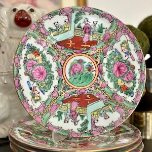 Vintage Chinese Famille Rose Medallion Plate | Grandmillennial Decor| Plate Wall Vintage| Japanese Porcelain| Preppy Palm Beach Girly Style