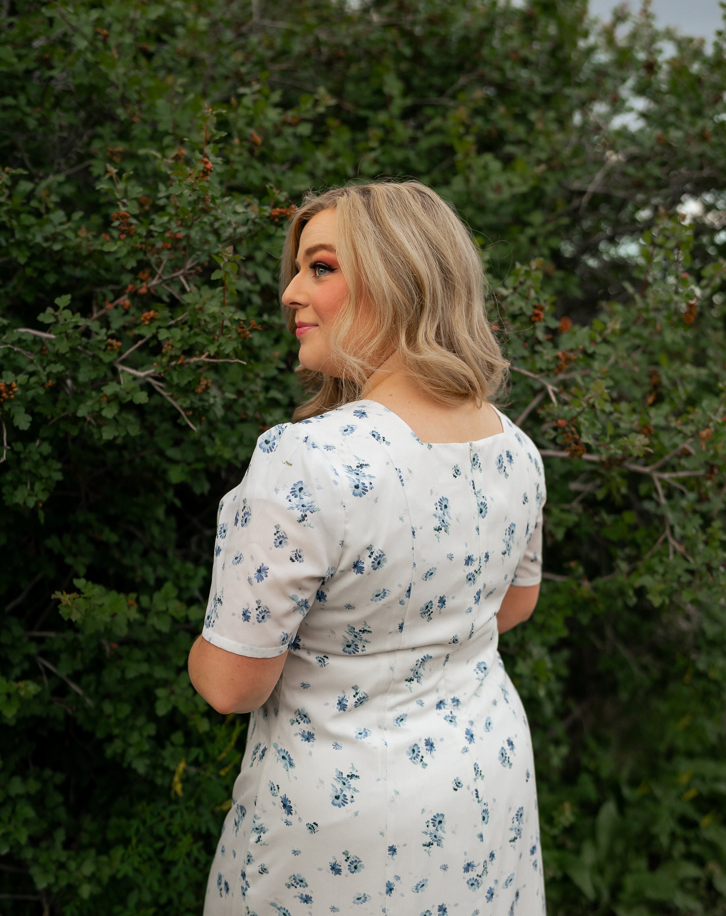 Plus Size Floral Dress for Women Midi Crew Neck Elegant