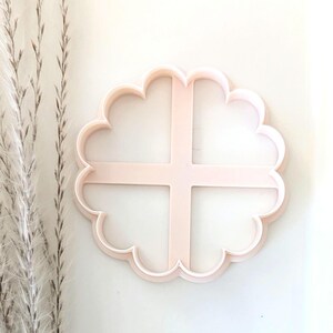 St. Patty&#39;s Flower Cookie Cutter, Trendy Flower Cutter, Large Clay Cutter, Polymer Clay Cutter, 3D Printed Clay Cutter, Fondant Cutter