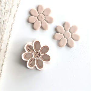 Organic Flower Earring Imprint Cutter 1.6 Inch, Flower Clay Pendant Cutter, 3D Printed Clay Cutter, Polymer Clay Cutter, Clay Jewelry Cutter