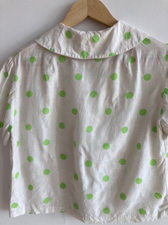 60s 70s vintage white and green polka dot cropped… - image 3