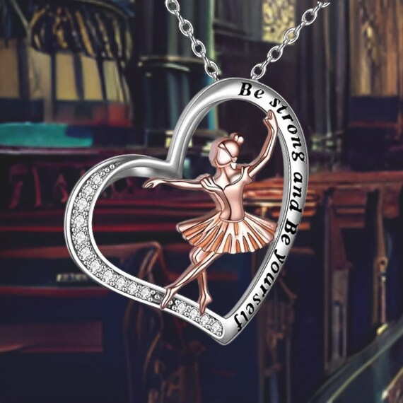 Collana con ciondolo a forma di cuore in argento massiccio