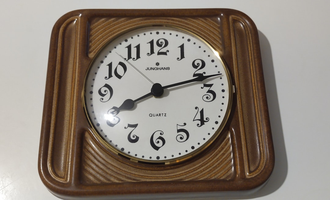 Vintage Junghans Quartz Clock 1970s German Kitchen Clock Retro Kitchen