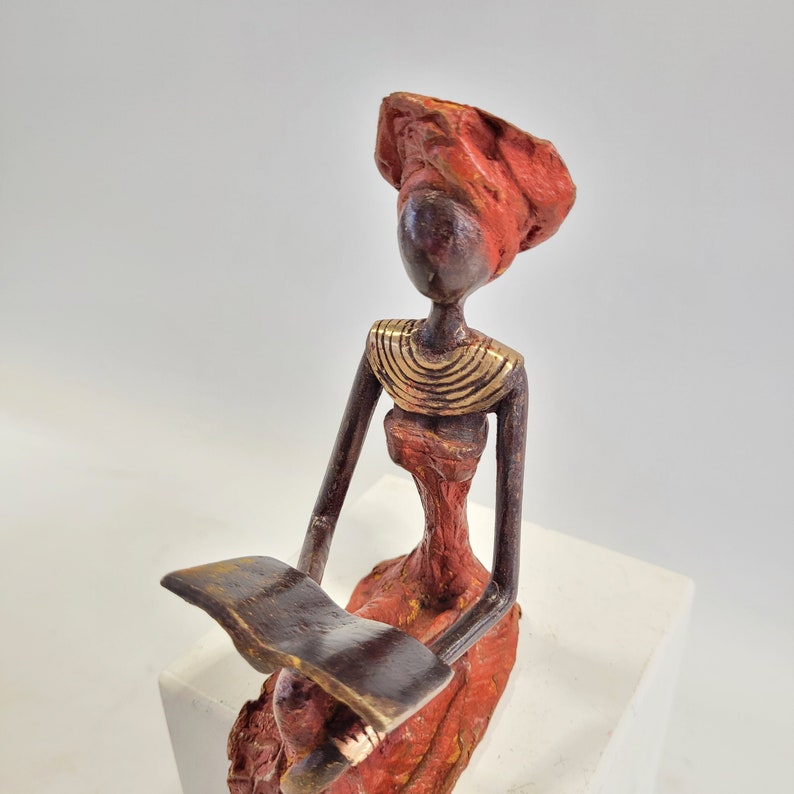 Bronze sculpture Femme qui lit by Hamed Nikiema 16 or 23 cm handmade in Burkina Faso image 8