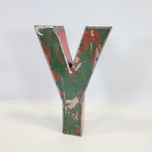 Letter Y made from recycled oil barrels 22 or 50 cm different colors Upcycling handmade & fair Grün