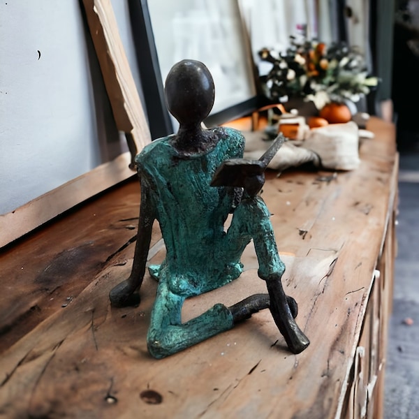 Bronze-Skulptur "L'enfant au livre" by Soré | Kind mit Buch | 8 cm | fair gehandelt