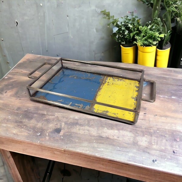 Tablett Serviertablett aus recycelten Ölfässern | Upcycling Industrial Design | Unikate handgemacht, fair und nachhaltig