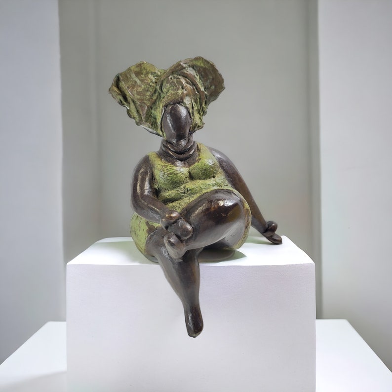 Sculpture en bronze Bobaraba Yolanda par Hamidou Unique, fait main et équitable Grün