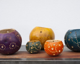 Tealight lantern made of calabash (bottle gourd) | various sizes and colours