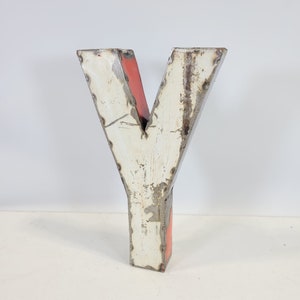 Letter Y made from recycled oil barrels 22 or 50 cm different colors Upcycling handmade & fair Weiß