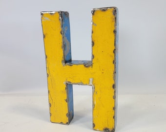 Buchstabe "H" aus recycelten Ölfässern | 22 oder 50 cm | verschiedene Farben | Upcycling | handgemacht & fair