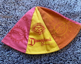 Vintage 70s Disneyland sun hat