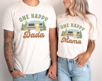 Maglietta per il primo compleanno di One Happy Camper, vestito per il primo compleanno in campeggio, magliette abbinate per la famiglia in campeggio, One Happy Mama Dada, magliette per il compleanno in campeggio