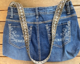 Beautiful Denim bag, handbag, purse. Bohemian, hobo, vintage, hippie style. Front & back pockets. hand-made, roomy, 17x12, lined.