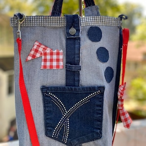 Bolso vaquero, bolso, cartera, tote. Estilo boho, vagabundo, único, hippie. bicolor, correa roja, hecho a mano, espacioso, 10 x 14, completamente forrado