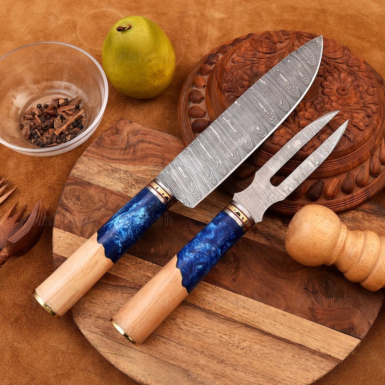 bbq knives set 
fork chef knife bbq fork steak knives bbq stea Damascus steel knives Handmade knives
Home bbq
Grilling knives grill  bbq lovers steak  beef,barbeque yummy brisket  ribs,set Wedding gift Hand made knife Thanksgiving gift Christmas gift
Precision forged Damascus steel blade paired with a matching meat fork for clean, thin slices.
long, narrow blade designed for slicing large cuts like roasts, turkey, ham
A carving fork two-tined fork that holds the meat steady while you carve