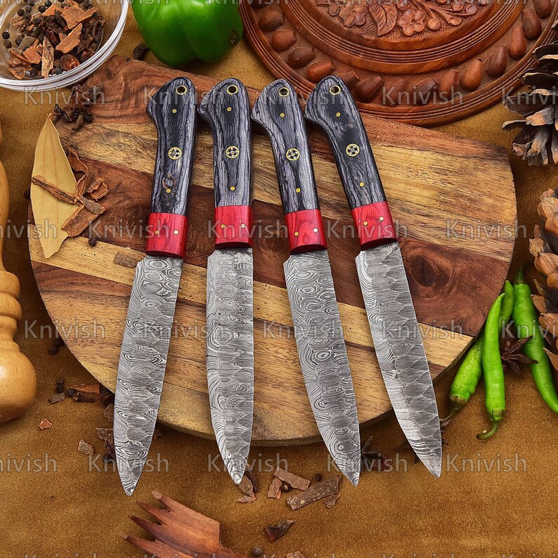 A steak knife is a sharp knife with a serrated blade that is used to cut steak. It has a long, thin blade and a pointed tip. The serrated blade helps to cut through the tough meat of steak The long thin blade allows the user to make precise cuts Two popular and highly rated steak knife sets are the Messermeister Avanta Fine Edge Steak Knife Set and the Zwilling 8-Piece Razor-Sharp Steak Knife Set Long-lasting edge with no sharpening needed Great for large gatherings Thanksgiving Christmas Gifts