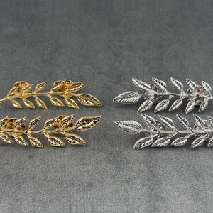 Gouden of zilveren bladbrochespeld Unieke gouden sieraden Minimalistische broche Oude Griekse bladpin Bay Leaf veiligheidsbroche Blad broche afbeelding 2