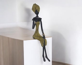 Bronze sculpture &quot;Reading Woman&quot; by Adama Ouedraogo 25 cm Unique pieces various colors