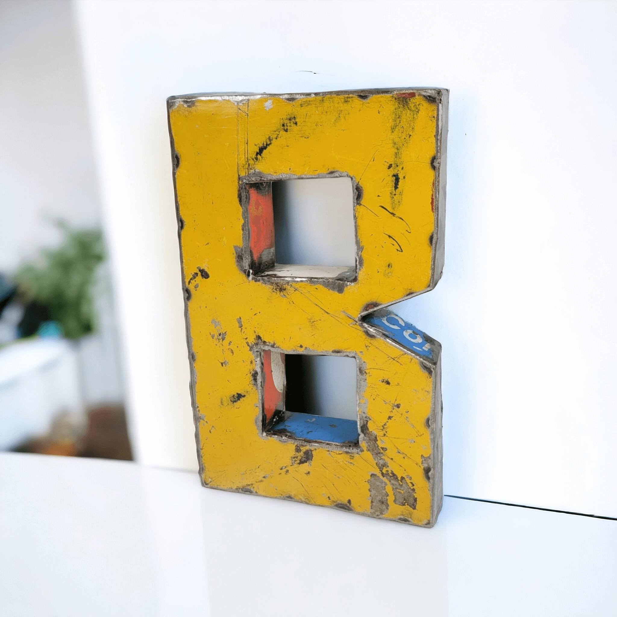 Rustic Vintage LED Glow Letter - 11.25 Inch Tall Letter O, Battery-Powered Decorative Light For Wall Or Tabletop
