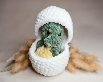 Chunky Hatching Gator, Low Sew Crochet Pattern