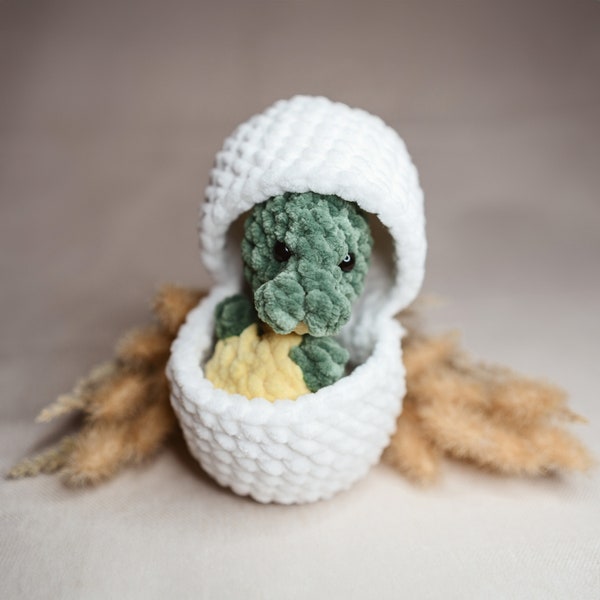 Chunky Hatching Gator, Low Sew Crochet Pattern