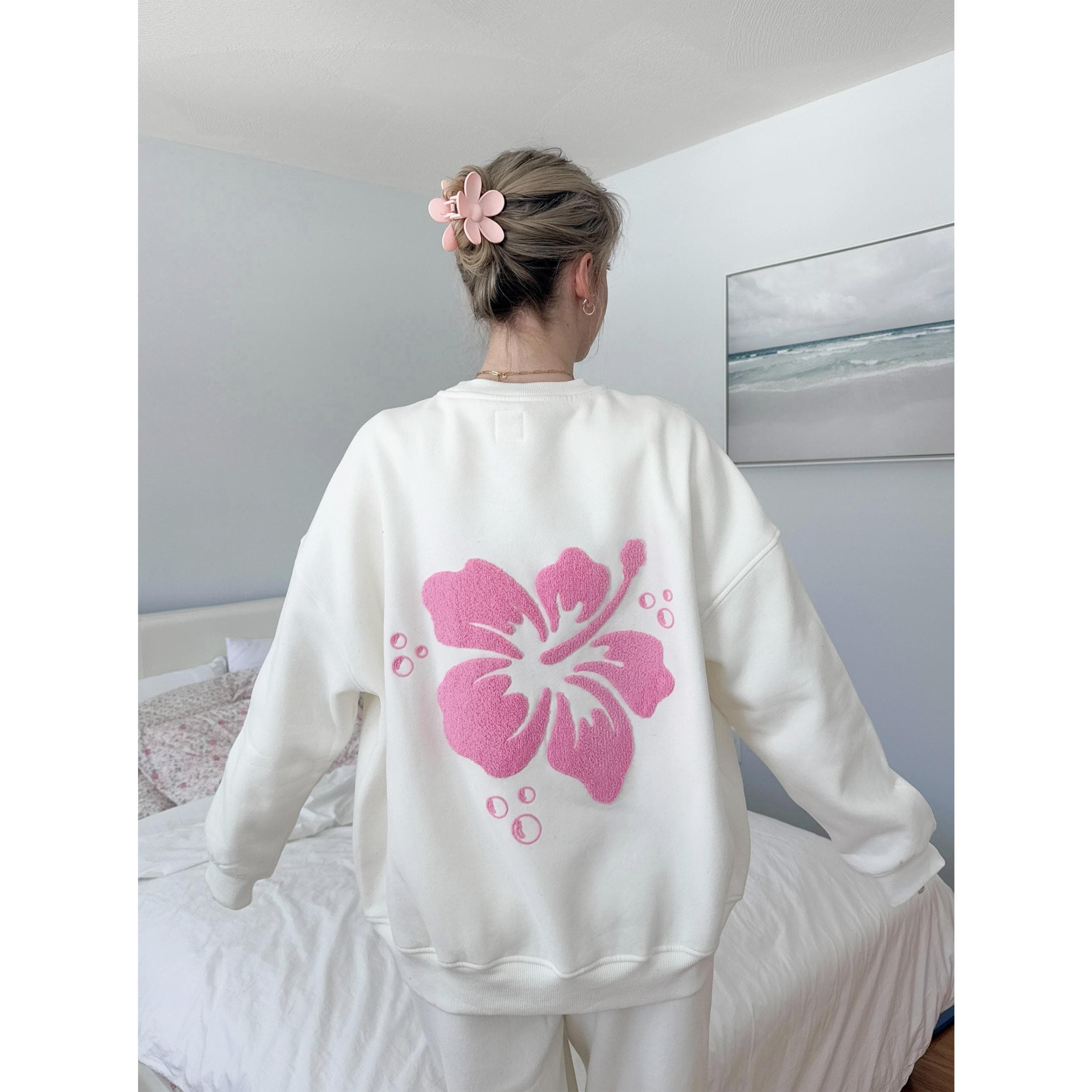【新品タグ付】bibiy BY. FLOWER SWEATSHIRT Ivory Hibiscus Flower Sweatshirt - Etsy