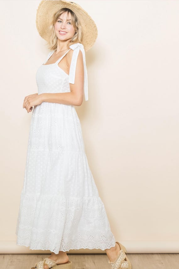 Embroidered Eyelet White Lace Maxi Dress With Lining - by Elloh Collection  - Etsy Israel