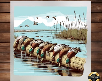 Puede incluir: Ilustración de patos en un pantano. Los patos se muestran con la cabeza sumergida en el agua, posados en un tronco. La obra de arte presenta un cielo azul, agua y juncos, con patos volando en el fondo. La paleta de colores incluye tonos marrones, verdes y azules.