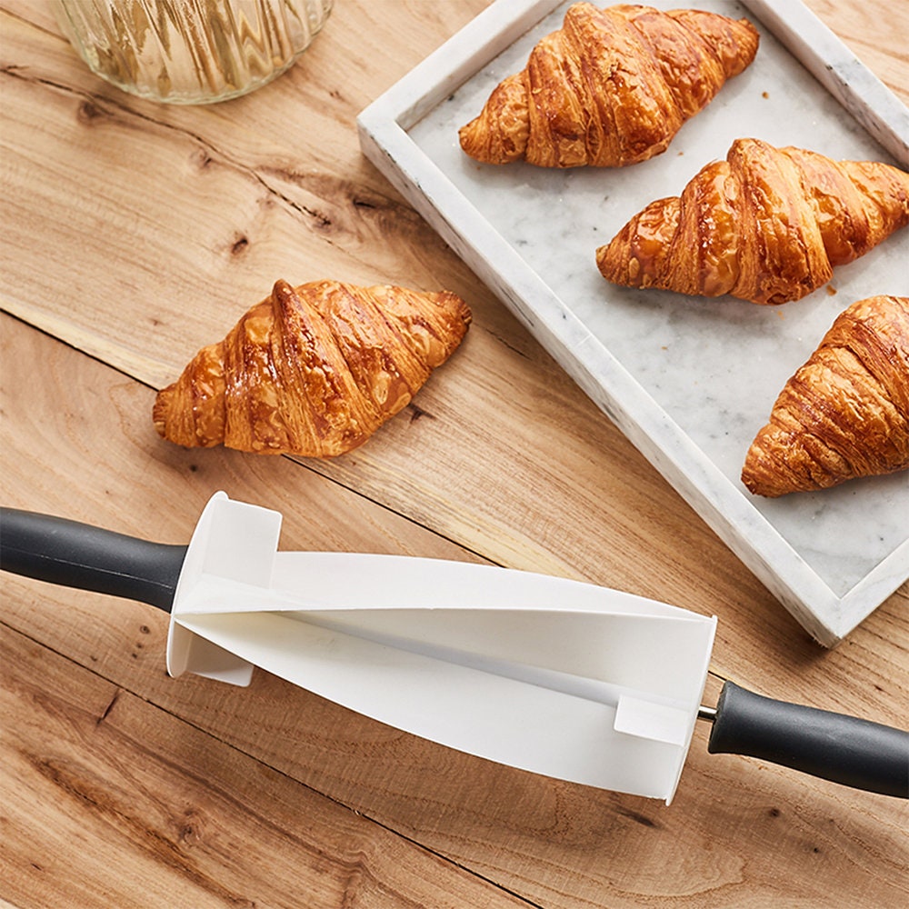 Croissant Cutter Roller Plastic Baking Tool Bread Dough Pastry Kitchen 