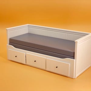 Miniatur Tagesbett STL Dateien für Puppenhaus - 1:12 Maßstab Bett mit Sockeln für den 3D Druck - Digitaler Download mit kommerzieller Lizenz