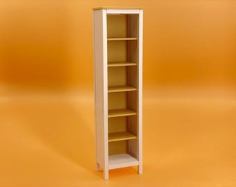 Estante em miniatura para casa de bonecas, escala 1:12, estilo clássico, download digital, licença comercial incluída.