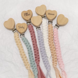 Personalisierte Schnullerkette / gehäkelte Schnullerkette / Buchenholzclip / gehäkelte Holzclip / personalisierter Clip / Schlüsselanhänger / Geschenk zur Geburt