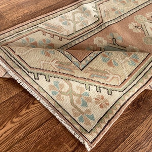 3x9 White Red Blue Green Vintage Runner Rug, 3x9 Oushak Runner,Handmade Neatrul Turkish Hall Living Room Kitchen Kids Entry Rug,2.6x9.3 Ft