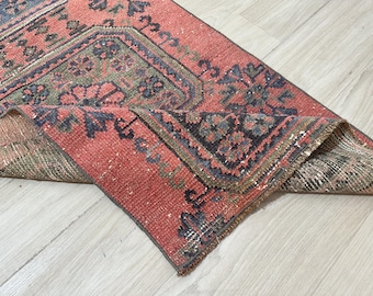 3x6 Turkish Vintage Runner Rug: Pink Green Blue Oushak Rug(2.6x6.4 Ft )
