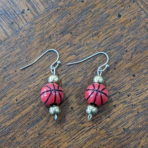 Boucles d'oreilles de basket-ball, 1 po.