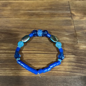 Pretty blue beaded bracelet