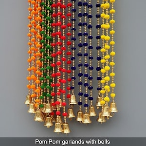 Guirnalda de pompones con cascabeles: guirnaldas de cascabeles indias hechas a mano para bodas, decoraciones de mehendi para fiestas.