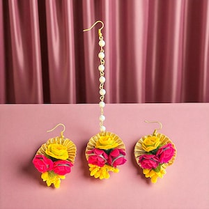 Floral Maang Tikka & Earring Set: Indian Haldi Jewelry
