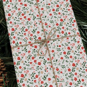 Floral Botanical Wrapping Paper Red Green Gift Wrap Elegant Premium Paper for Weddings Birthdays Christmas Seasonal Classic Nature Design