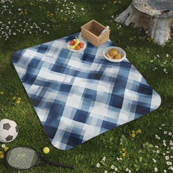 Blue and white picnic blanket hotsell