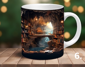 Op de afbeelding: Witte keramische mok met een zwart en bruin beeld van een grot bibliotheek met een piano en een waterval. Het beeld is omgeven door een witte rand.
